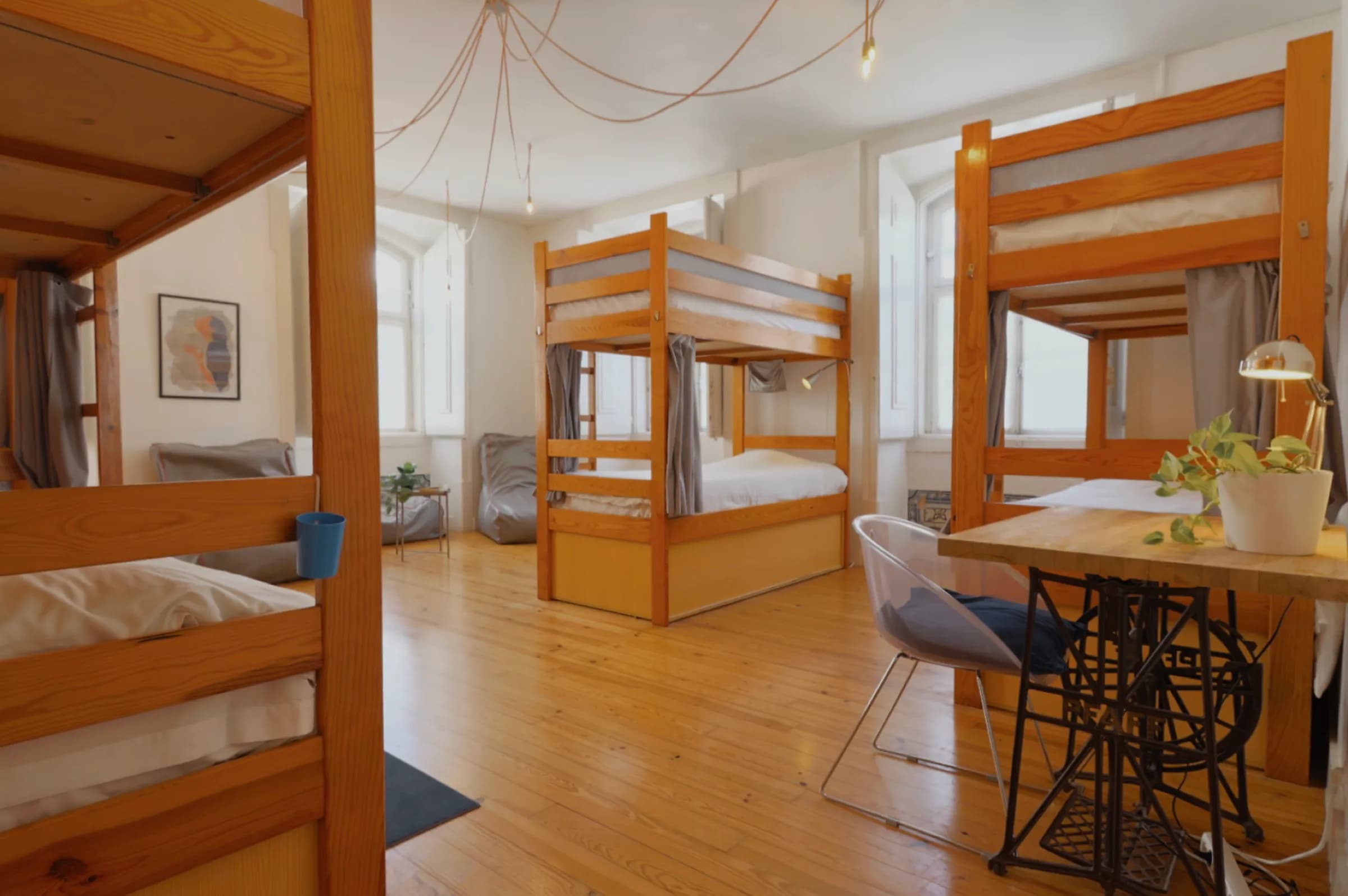 8-Bed Mixed